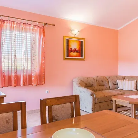 Orange Ii Apartment *